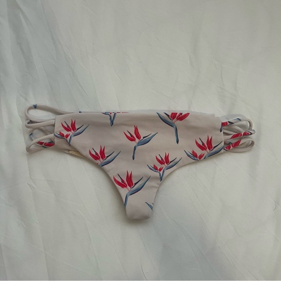 Acacia Bird of Paradise Bottoms - Picture 1 of 2